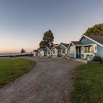 Juan de Fuca Waterfront Hotel & Cottages
